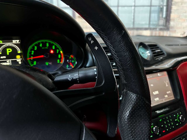 Maserati granturismo 4.7 v8 460pk 2016 - afbeelding 34 van  47