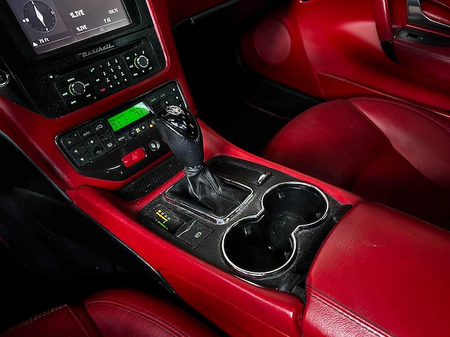 Maserati granturismo 4.7 v8 460pk 2016 - afbeelding 36 van  47