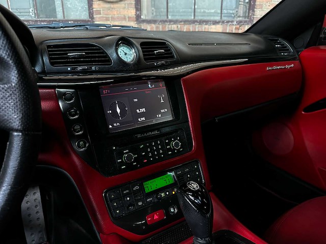 Maserati granturismo 4.7 v8 460pk 2016 - afbeelding 37 van  47