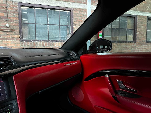 Maserati granturismo 4.7 v8 460pk 2016 - afbeelding 38 van  47