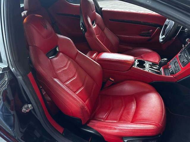 Maserati granturismo 4.7 v8 460pk 2016 - afbeelding 44 van  47