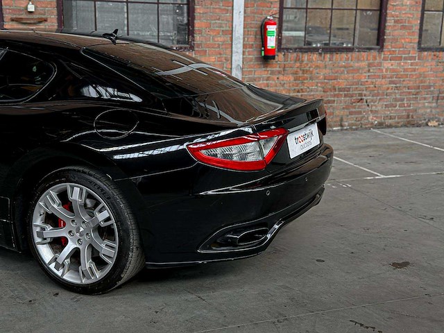 Maserati granturismo 4.7 v8 460pk 2016 - afbeelding 16 van  48