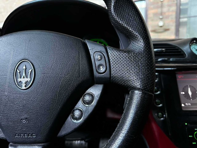 Maserati granturismo 4.7 v8 460pk 2016 - afbeelding 26 van  48