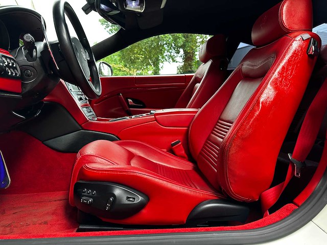 Maserati granturismo s 4.7 v8 440pk mc shift 440pk 2009 - afbeelding 26 van  44