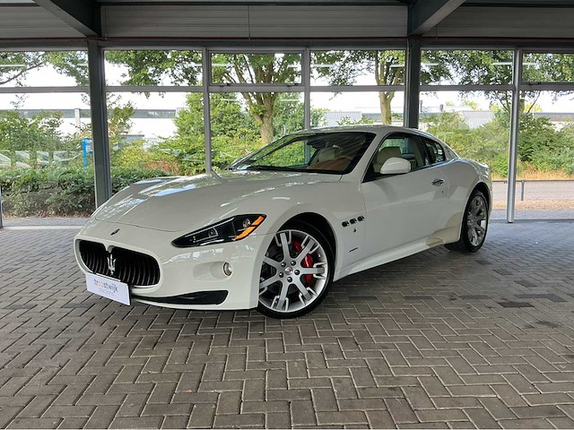 Maserati granturismo s mc-shift | 4.7 v8 | 2008 | youngtimer | 440 pk | mc-shift | 55.000 km | btw auto - afbeelding 1 van  33