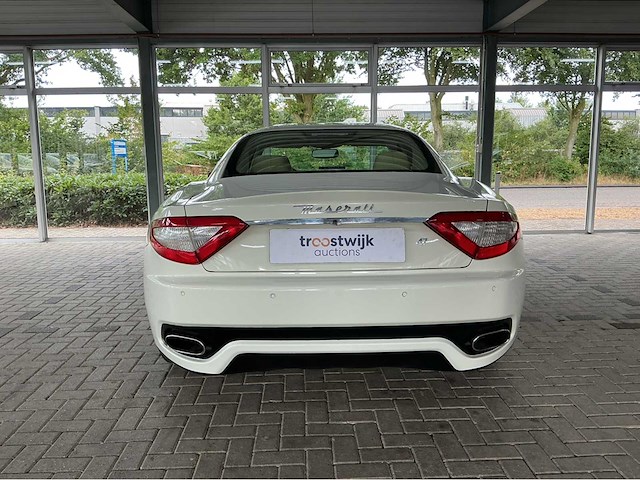Maserati granturismo s mc-shift | 4.7 v8 | 2008 | youngtimer | 440 pk | mc-shift | 55.000 km | btw auto - afbeelding 31 van  33