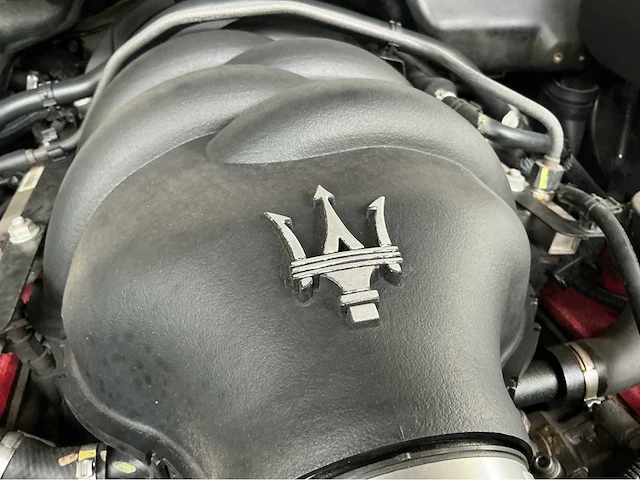 Maserati granturismo s mc-shift | 4.7 v8 | 2008 | youngtimer | 440 pk | mc-shift | 55.000 km | btw auto - afbeelding 9 van  36