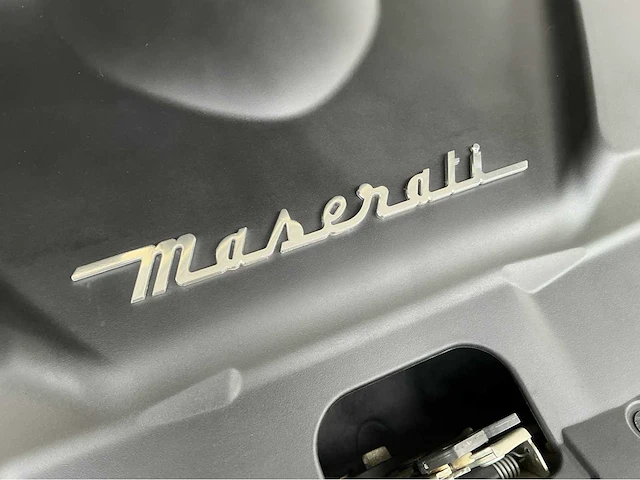 Maserati granturismo s mc-shift | 4.7 v8 | 2008 | youngtimer | 440 pk | mc-shift | 55.000 km | btw auto - afbeelding 11 van  36