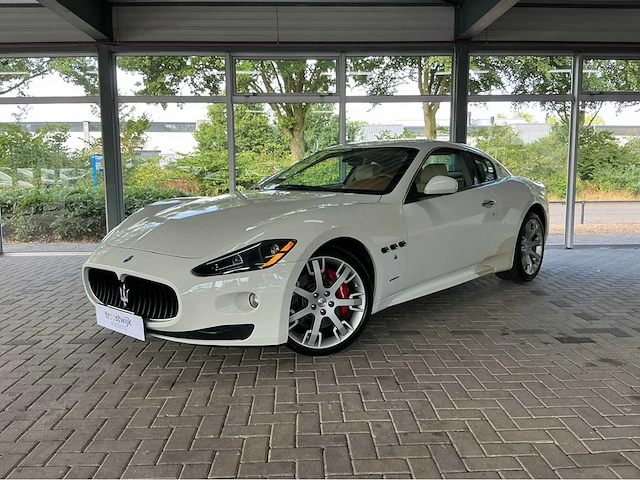 Maserati granturismo s mc-shift | 4.7 v8 | 2008 | youngtimer | 440 pk | mc-shift | 55.000 km | btw auto - afbeelding 1 van  36