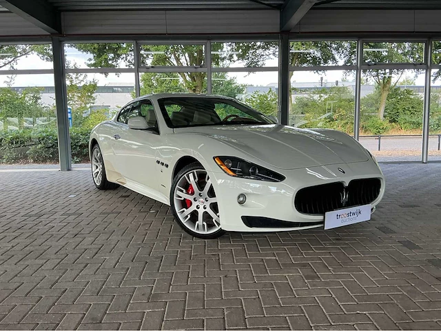 Maserati granturismo s mc-shift | 4.7 v8 | 2008 | youngtimer | 440 pk | mc-shift | 55.000 km | btw auto - afbeelding 23 van  36