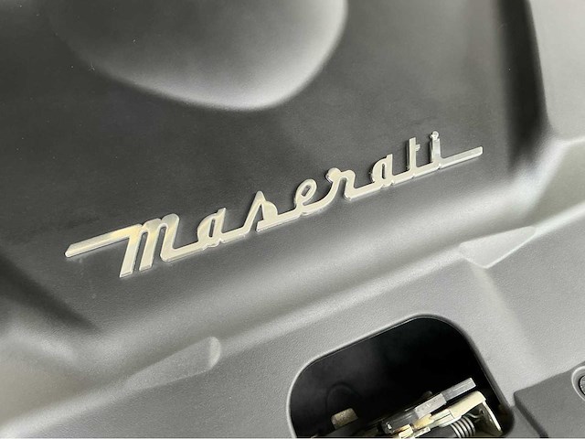 Maserati granturismo s mc-shift | 4.7 v8 | 2008 | youngtimer | 440 pk | mc-shift | 55.000 km | btw auto - afbeelding 11 van  36