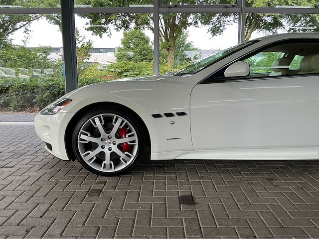 Maserati granturismo s mc-shift | 4.7 v8 | 2008 | youngtimer | 440 pk | mc-shift | 55.000 km | btw auto - afbeelding 34 van  36