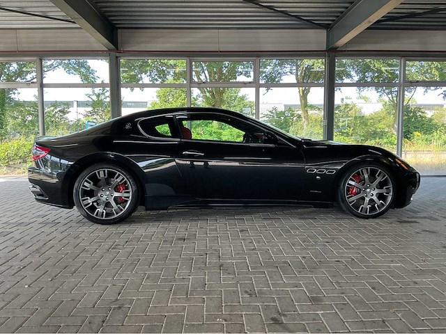 Maserati granturismo s mc-shift | 4.7 v8 | 2009 | youngtimer | 440 pk | 54.000 km | btw auto - afbeelding 30 van  34
