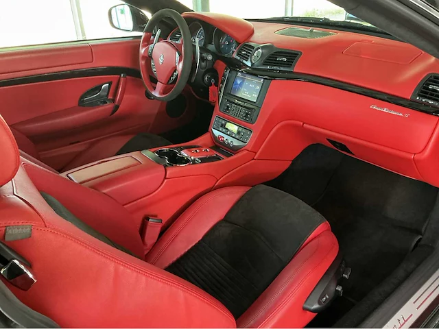 Maserati granturismo s mc-shift | 4.7 v8 | 2009 | youngtimer | 440 pk | 54.000 km | btw auto - afbeelding 15 van  36