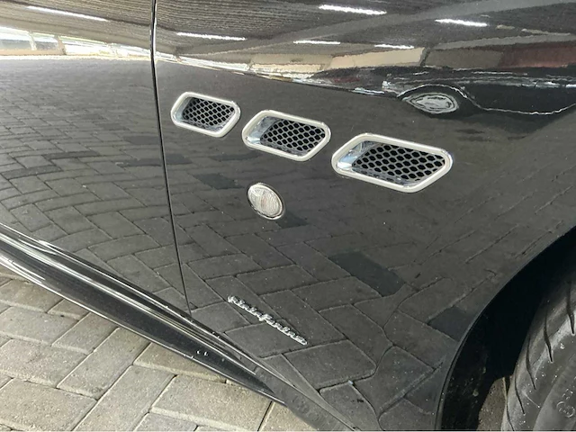 Maserati granturismo s mc-shift | 4.7 v8 | 2009 | youngtimer | 440 pk | 54.000 km | btw auto - afbeelding 1 van  2