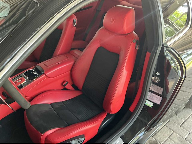 Maserati granturismo s mc-shift | 4.7 v8 | 2009 | youngtimer | 440 pk | 54.000 km | btw auto - afbeelding 10 van  17