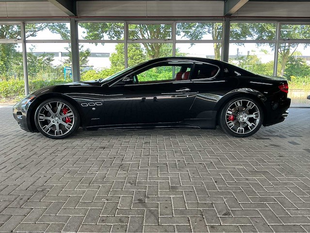 Maserati granturismo s mc-shift | 4.7 v8 | 2009 | youngtimer | 440 pk | 54.000 km | btw auto - afbeelding 16 van  17