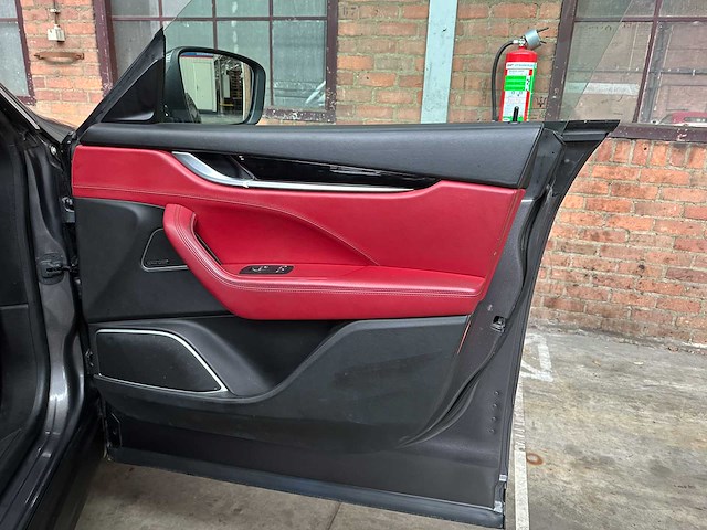 Maserati levant 3.0 v6 349pk 2017 - afbeelding 32 van  45