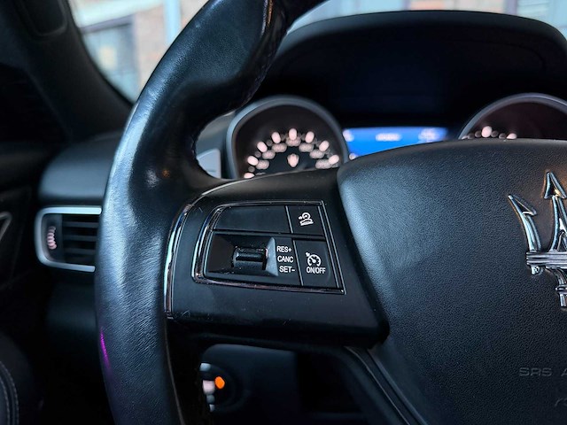 Maserati levante 3.0 v6 awd granlusso 349pk 2019, t-075-pr - afbeelding 2 van  6