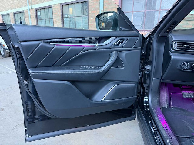 Maserati levante 3.0 v6 awd granlusso 349pk 2019, t-075-pr - afbeelding 19 van  45