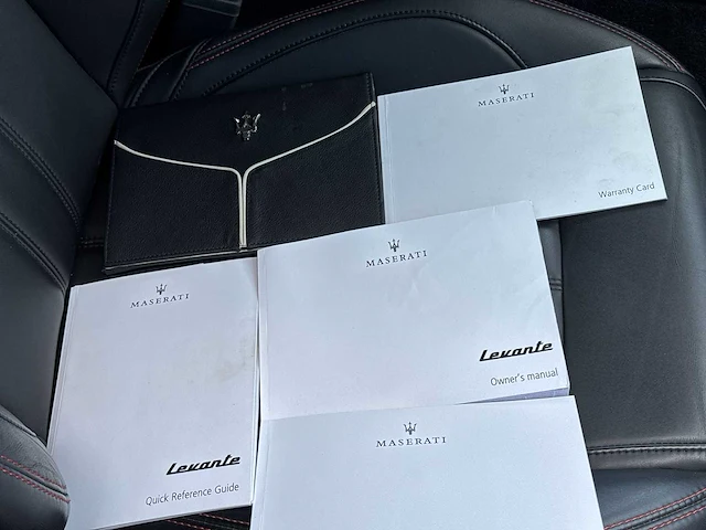 Maserati levante 3.0 v6 d awd granlusso | k-720-vj - afbeelding 31 van  44