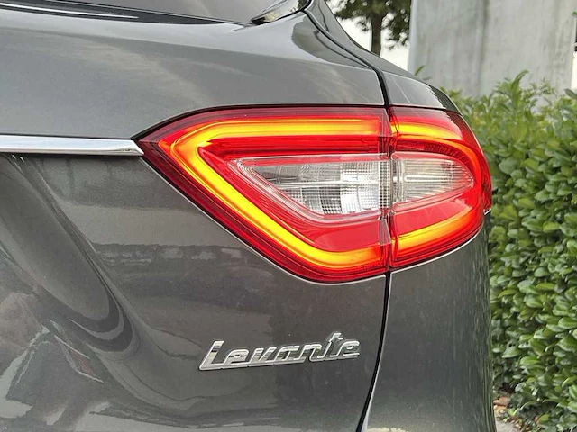 Maserati levante 3.0 v6 d awd granlusso | k-720-vj - afbeelding 34 van  36