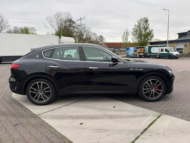 Maserati levante 3.0 v6 d awd *, kh-906-l - afbeelding 4 van  38