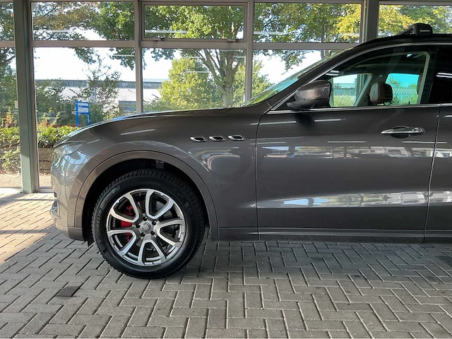 Maserati levante | 3.0 v6 twin-turbo | 350 pk | 2017 | premium package | skyhook luchtvering | panoramadak | q4 | marge auto - afbeelding 5 van  39