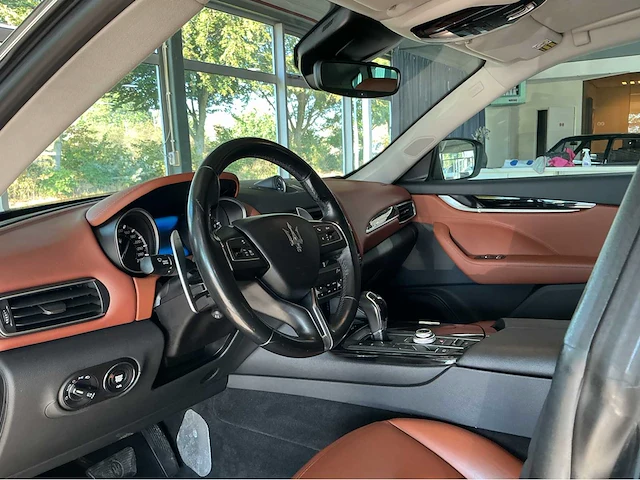 Maserati levante | 3.0 v6 twin-turbo | 350 pk | 2017 | premium package | skyhook luchtvering | panoramadak | q4 | marge auto - afbeelding 29 van  39