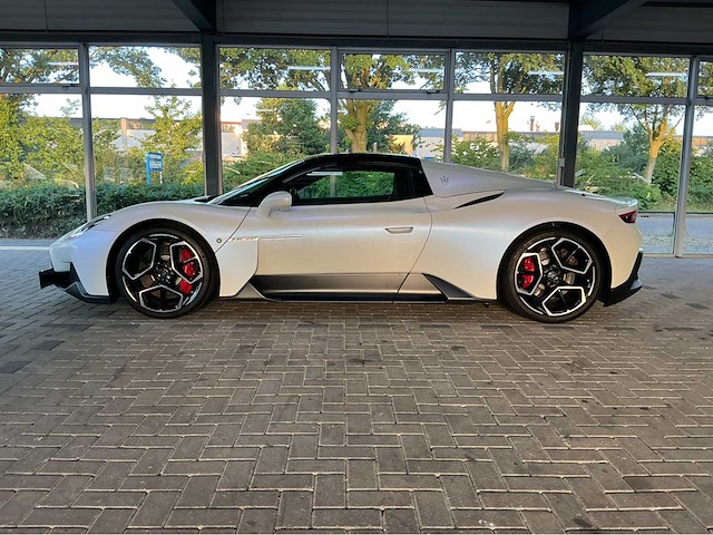 Maserati mc20 cielo spider | 3.0 v6 | 2023 | 630 pk | carbon seats | fabrieksgarantie tot 10-10-2026 | 3.000 km | btw auto - afbeelding 12 van  48