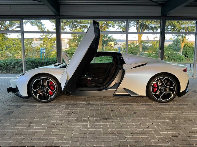 Maserati mc20 cielo spider | 3.0 v6 | 2023 | 630 pk | carbon seats | fabrieksgarantie tot 10-10-2026 | 3.000 km | btw auto - afbeelding 15 van  48
