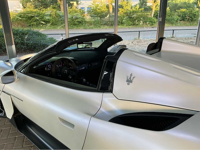 Maserati mc20 cielo spider | 3.0 v6 | 2023 | 630 pk | carbon seats | fabrieksgarantie tot 10-10-2026 | 3.000 km | btw auto - afbeelding 26 van  48