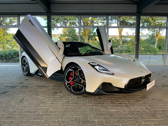 Maserati mc20 cielo spider | 3.0 v6 | 2023 | 630 pk | carbon seats | fabrieksgarantie tot 10-10-2026 | 3.000 km | btw auto - afbeelding 6 van  48