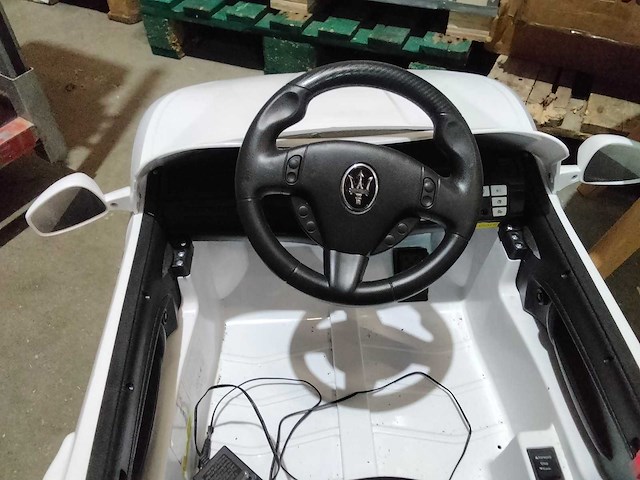 Maserati op accu met afstandsbediening - afbeelding 7 van  9