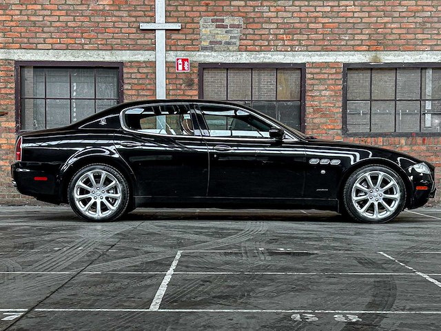 Maserati quattroporte 4.2 v8 400pk 2007 youngtimer - afbeelding 2 van  34