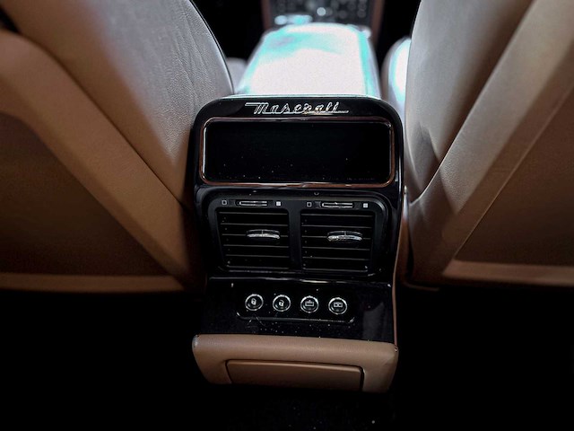 Maserati quattroporte 4.2 v8 400pk 2007 youngtimer - afbeelding 24 van  34