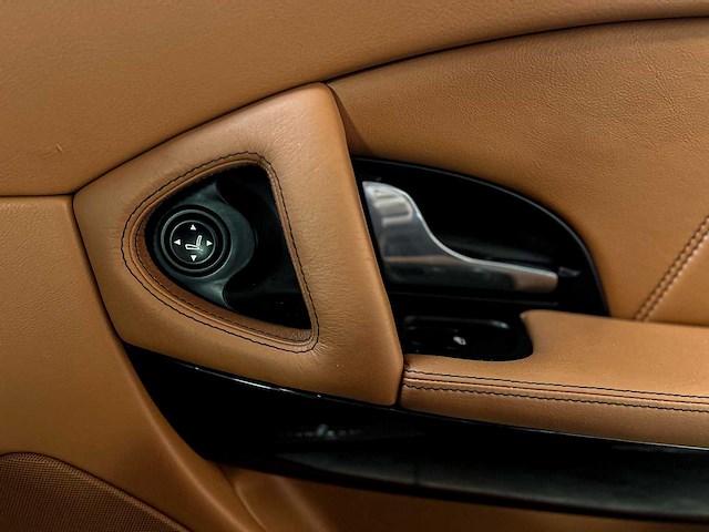 Maserati quattroporte 4.2 v8 400pk 2007 youngtimer - afbeelding 25 van  34