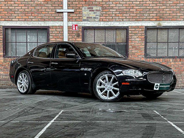 Maserati quattroporte 4.2 v8 400pk 2007 youngtimer - afbeelding 33 van  34