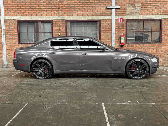 Maserati quattroporte 4.2 v8 400pk 2007 - afbeelding 35 van  36