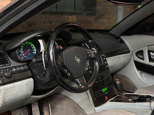 Maserati quattroporte 4.2 v8 400pk 2007 - afbeelding 9 van  38