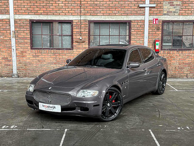 Maserati quattroporte 4.2 v8 400pk 2007 - afbeelding 33 van  38