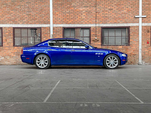 Maserati quattroporte 4.2 v8 400pk 2008 (43.000 km) youngtimer -automaat- - afbeelding 12 van  51