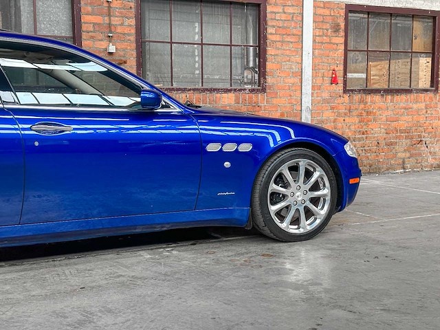 Maserati quattroporte 4.2 v8 400pk 2008 (43.000 km) youngtimer -automaat- - afbeelding 13 van  51