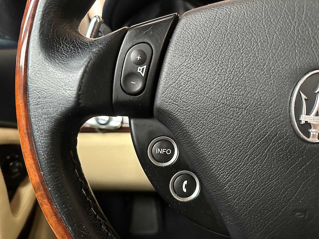 Maserati quattroporte 4.2 v8 400pk 2008 (43.000 km) youngtimer -automaat- - afbeelding 37 van  51