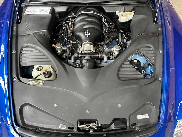 Maserati quattroporte 4.2 v8 400pk 2008 (43.000 km) youngtimer -automaat- - afbeelding 50 van  51