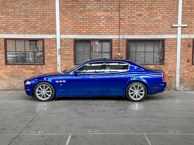 Maserati quattroporte 4.2 v8 400pk 2008 (43.000 km) youngtimer -automaat- - afbeelding 18 van  51