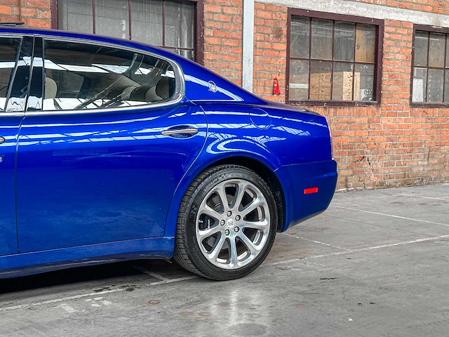 Maserati quattroporte 4.2 v8 400pk 2008 (43.000 km) youngtimer -automaat- - afbeelding 21 van  51