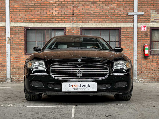 Maserati quattroporte 4.2 v8 401pk 2005 (40.000 km) youngtimer - afbeelding 28 van  33