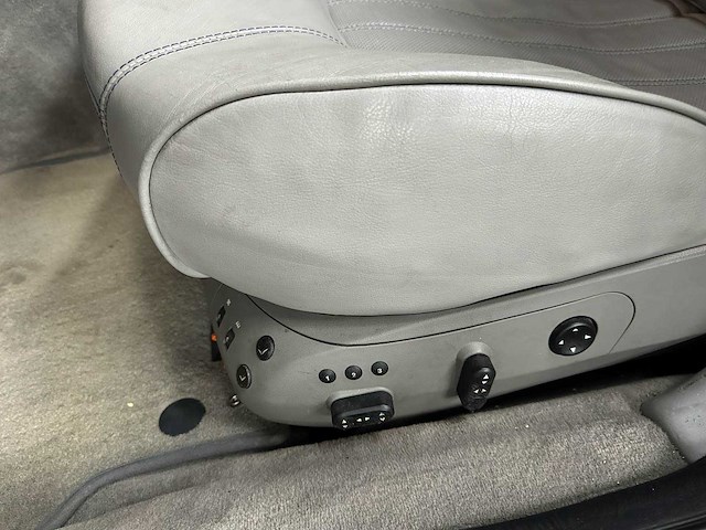 Maserati quattroporte 4.2 v8 401pk 2005 (40.000 km) youngtimer - afbeelding 12 van  39