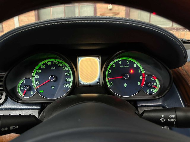 Maserati quattroporte 4.2 v8 401pk 2005 (40.000 km) youngtimer - afbeelding 17 van  39